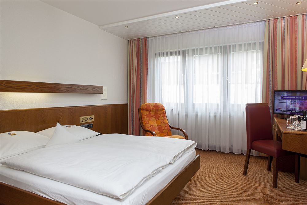 Hotel Lamm Ostfildern Eksteriør bilde